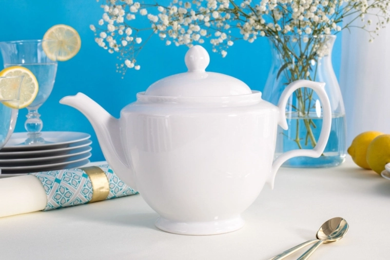 Žiarivo biely porcelán s elegantným leskom