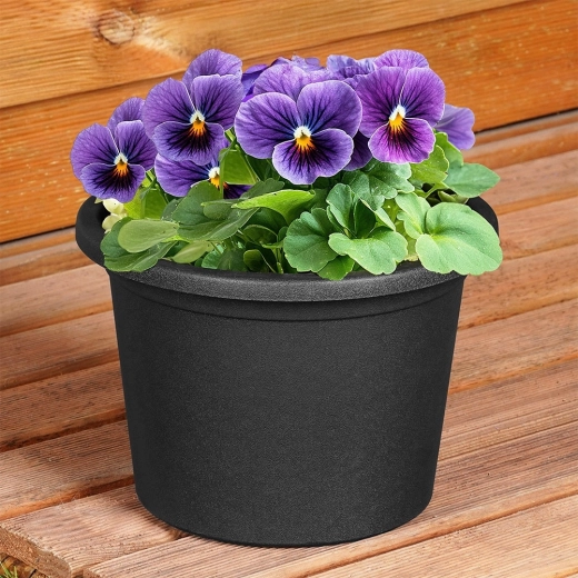 Odolný a celoročne vonku