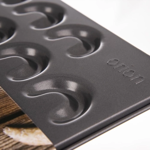 Nepriľnavý povrch pre ľahké vybratie