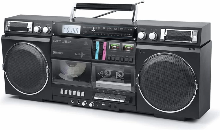 Boombox M-380 GB čierny