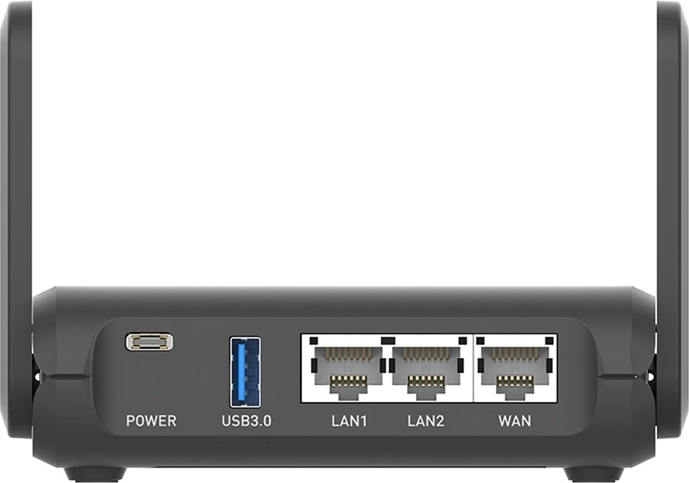 Konektivita a úložisko: gigabitové porty, USB 3.0 a MicroSD