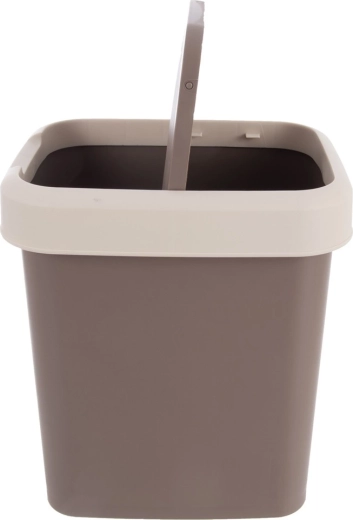 Výklopné veko pre pohodlné a čisté vyhadzovanie