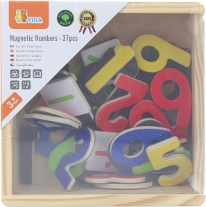 Drevené magnetické čísla v krabičke