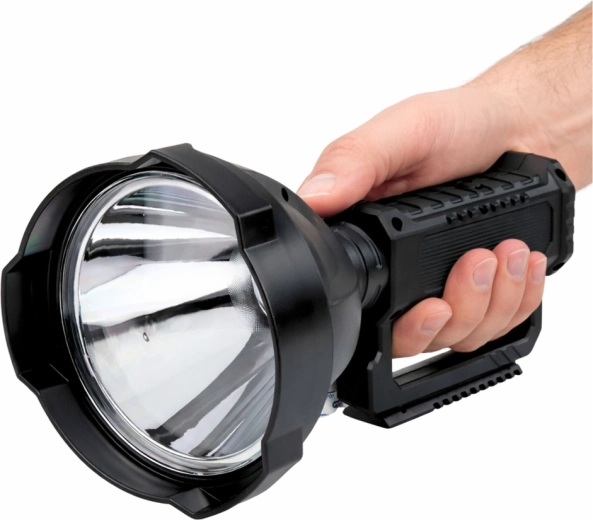 Silný sústredený lúč pre dlhý dosvit