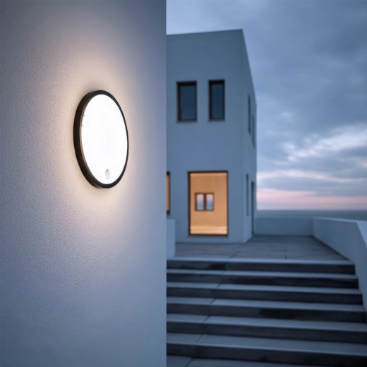 Odolné prevedenie pre exteriér aj interiér