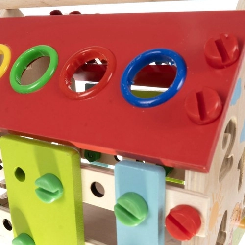DIY zostavenie so skrutkami a nástrojmi v balení