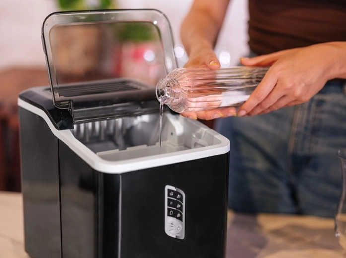 Veľký 1,5 l zásobník na vodu