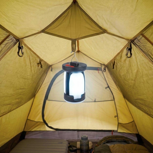 Outdoor odolnosť a jednoduché zavesenie