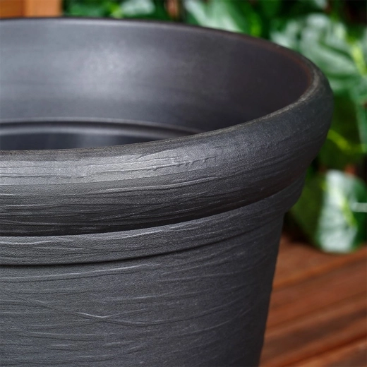 Odolný a ľahký materiál