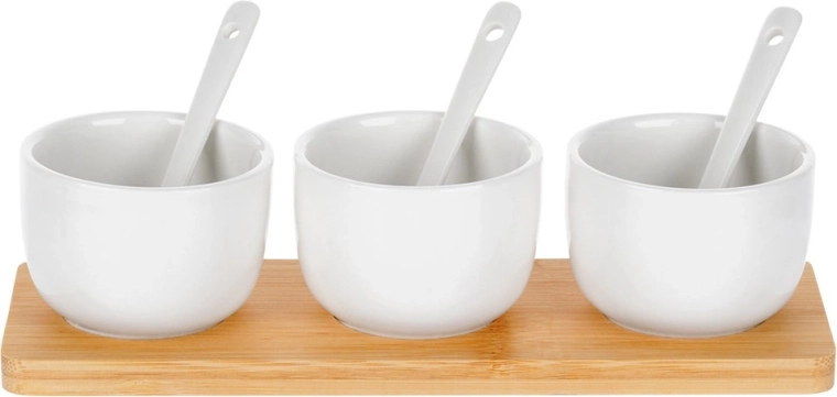 Keramické misky a lyžičky na každodenné používanie