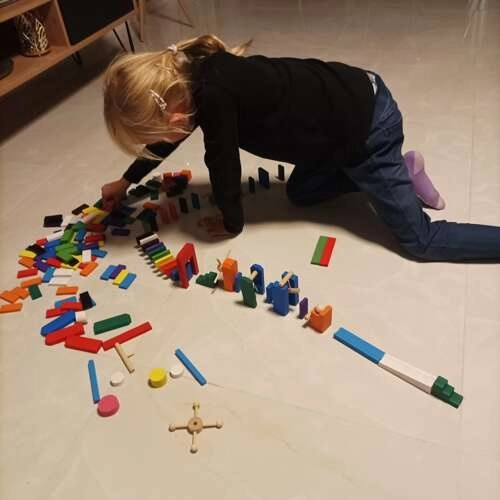 Podporuje kreativitu a rozvoj zručností