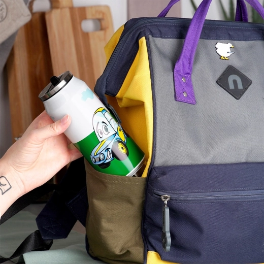 Tesný a pripravený na cesty