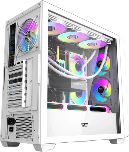 Veľký priestor pre výkonné komponenty