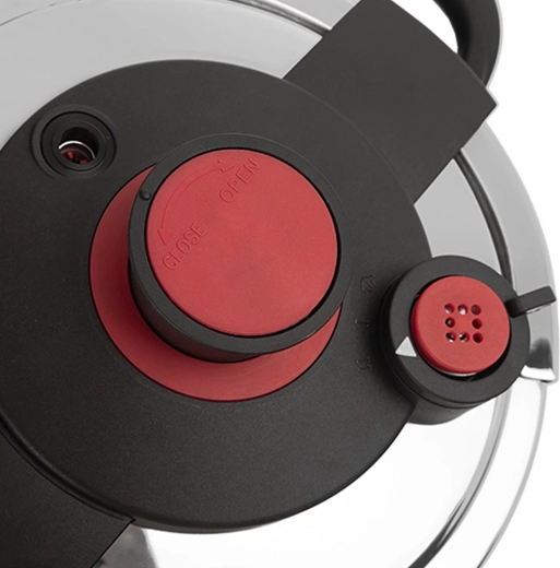 Automatické uzamykanie veka pre ľahkú obsluhu