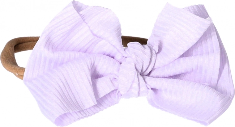 Nadčasový vzhľad vo svetlofialovej farbe