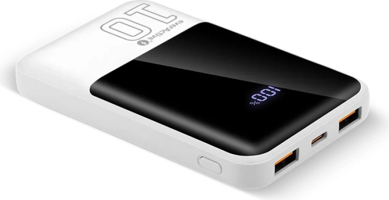 Tri porty: USB‑C + 2× USB‑A