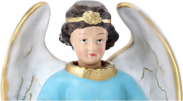 Ručné detaily a zlaté akcenty