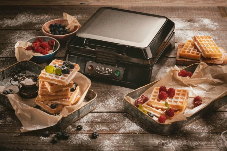 Príkon 1500 W a nepriľnavé platne