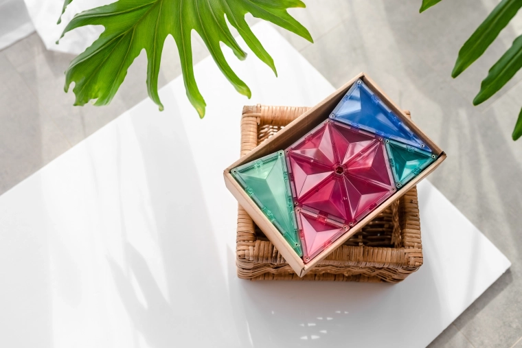 Priehľadné pastelové dieliky pre kreatívnu hru a učenie