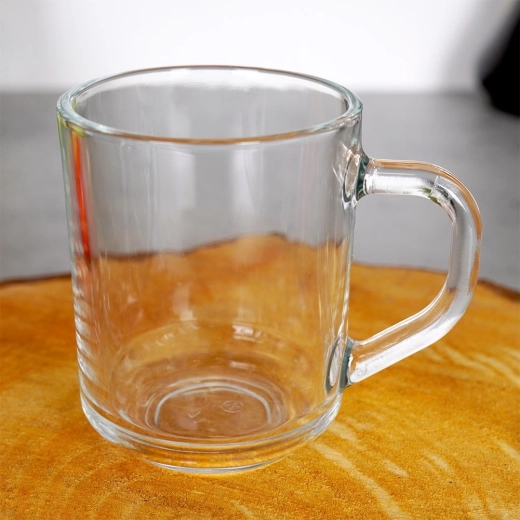 Odolné hrubé sklo a pohodlné uško