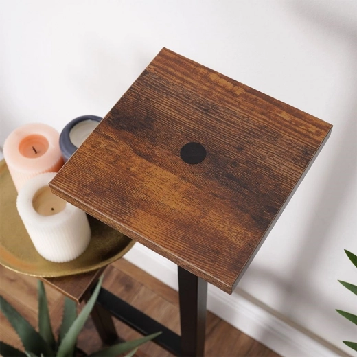 Kvalitné police v dekore dreva