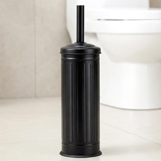 Uzavretý kovový stojan s odkvapom