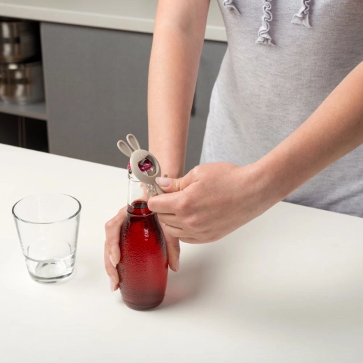 Pevná nerez, istý úchop zo silikónu