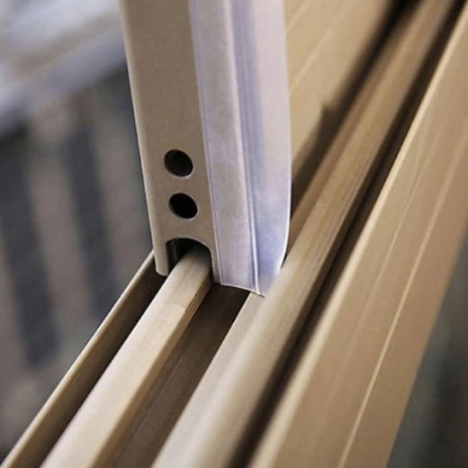 Univerzálne použitie na dvere aj okná