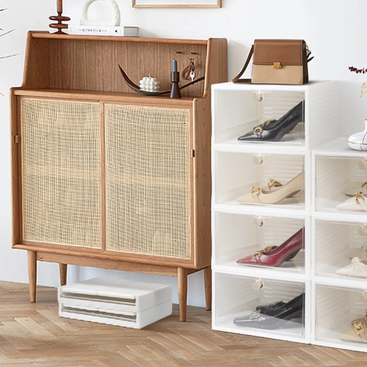 Modulárny a stohovateľný systém