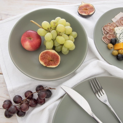 Hlboký tvar pre pohodlné servírovanie