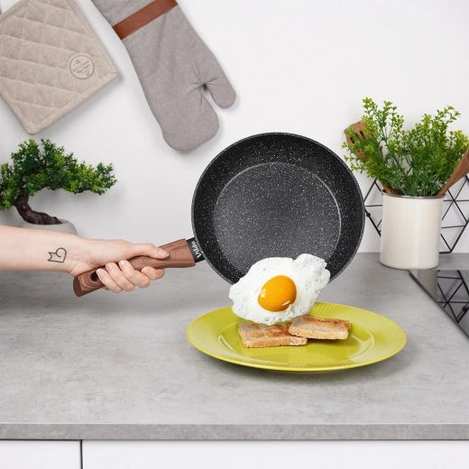 Nepriľnavý granitový povrch pre zdravé varenie