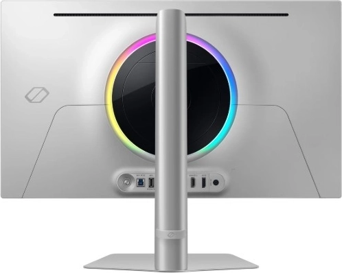 Prémiová zadná strana a ambientný RGB prstenec