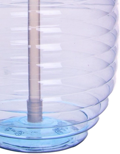 Priehľadná nádoba s prehľadom o hladine