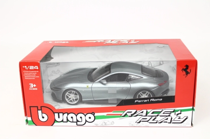 Bburago Ferrari Roma sivý model auta v mierke 1:24