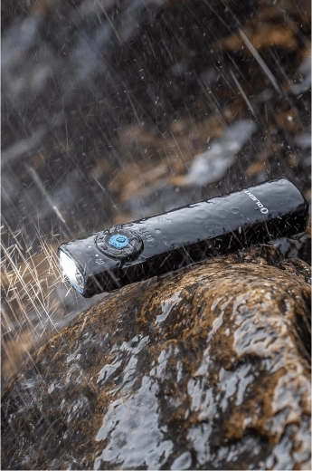 Odolnosť IPX7 a rýchle magnetické nabíjanie