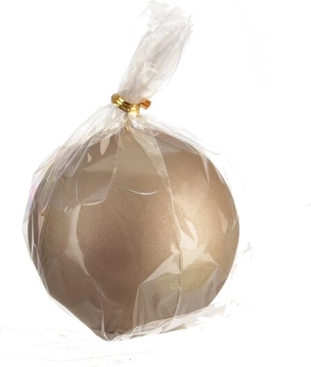 Matná dekoratívna sviečka guľa šampanské 8 cm
