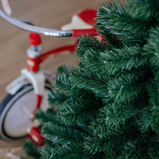 Realistické husté ihličie