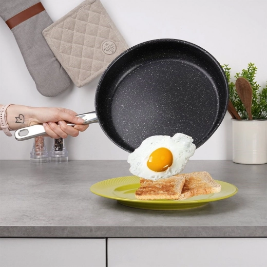 Nepriľnavý granitový povrch pre zdravé varenie