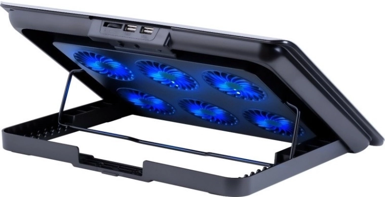 Šesť ventilátorov pre maximálne chladenie