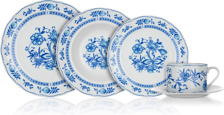 Porcelánová jedálenská súprava s cibulákovým dekorom ONION, 30 dielov