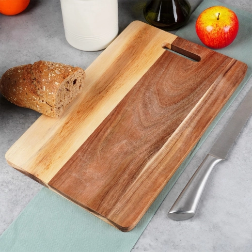 Všestranné použitie: krájanie aj servírovanie