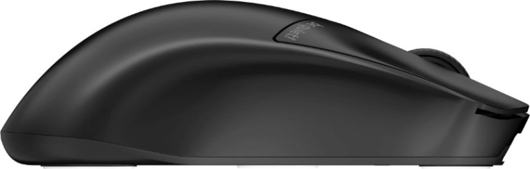 Superľahké telo 55 g a symetrická ergonómia