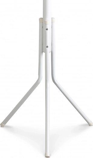 Stabilná kovová konštrukcia s trojnohou základňou