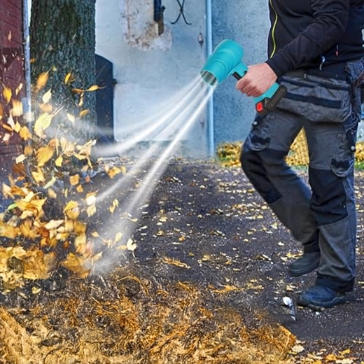 Výkonný prúd vzduchu na lístie a nečistoty