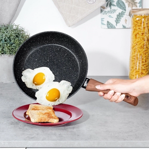 Nepriľnavý granitový povrch pre zdravé varenie