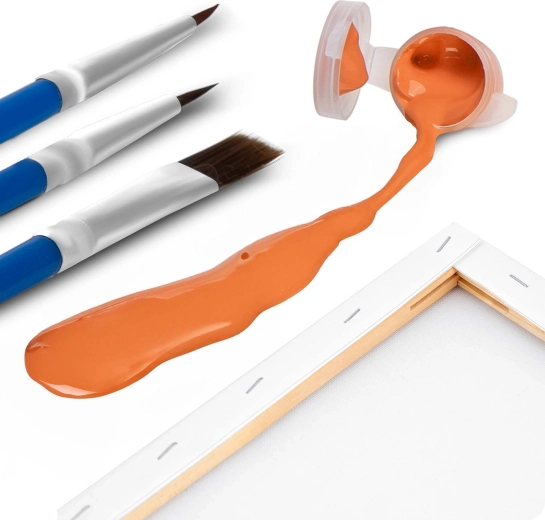 Kompletná sada vrátane 3 štetcov a 30 farieb