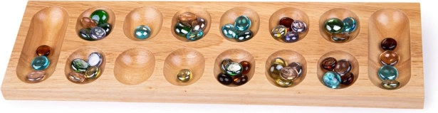 Drevená hra Mancala s farebnými sklenenými kamienkami Bigjigs Toys