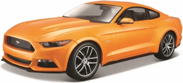 Zberateľský model Ford Mustang GT 2015 v oranžovej farbe 1:24