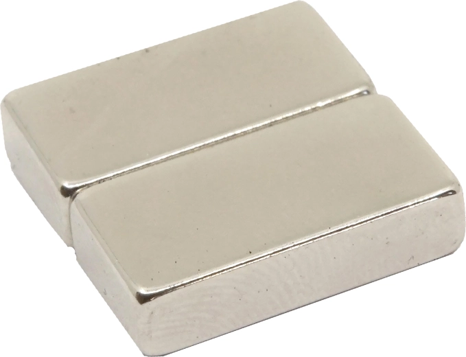 Neodýmový magnet kváder 20 × 10 × 5 mm (2 ks)