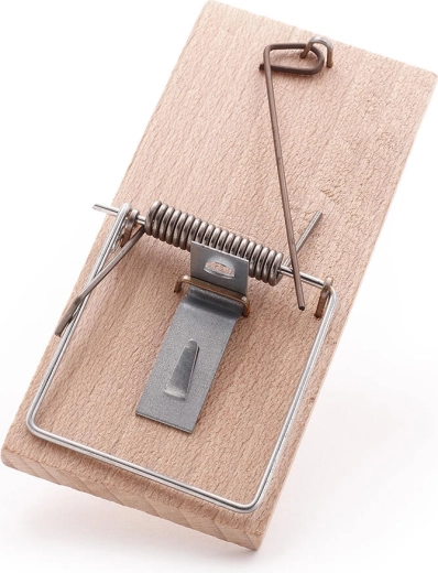 Drevená pasca na myši z buka